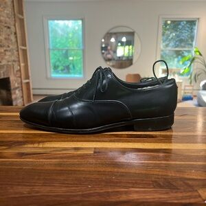 Ferragamo Oxford with toe cap